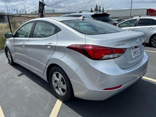 Shimmering Silver 2015 Hyundai ELANTRA SE