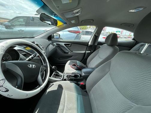 Shimmering Silver 2015 Hyundai ELANTRA SE