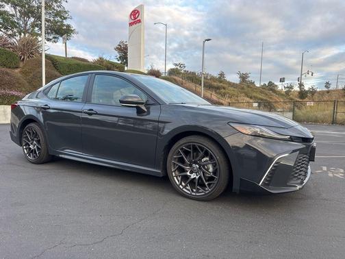 Underground 2025 Toyota Camry SE