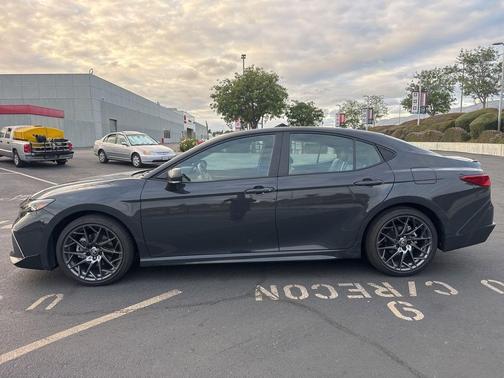 Underground 2025 Toyota Camry SE