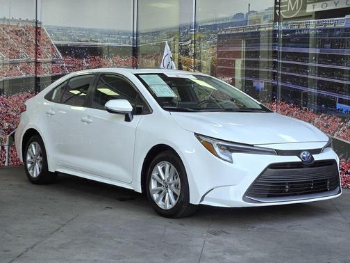 2023 Toyota Corolla Hybrid XLE