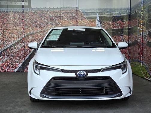 2023 Toyota Corolla Hybrid XLE