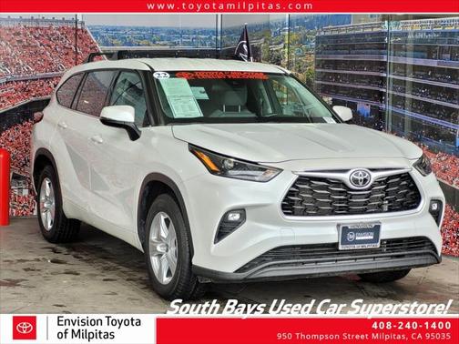 2022 Toyota Highlander LE
