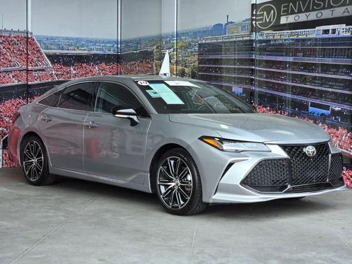 Celestial Silver Metallic 2019 Toyota Avalon Touring