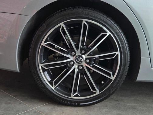 Celestial Silver Metallic 2019 Toyota Avalon Touring