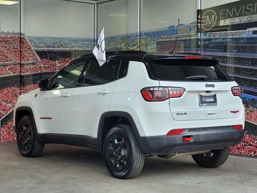 2023 Jeep Compass Trailhawk