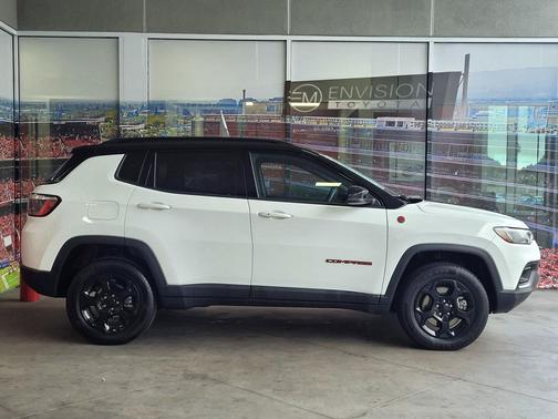 2023 Jeep Compass Trailhawk