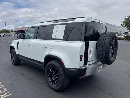 Fuji White 2025 Land Rover Defender 110 P300