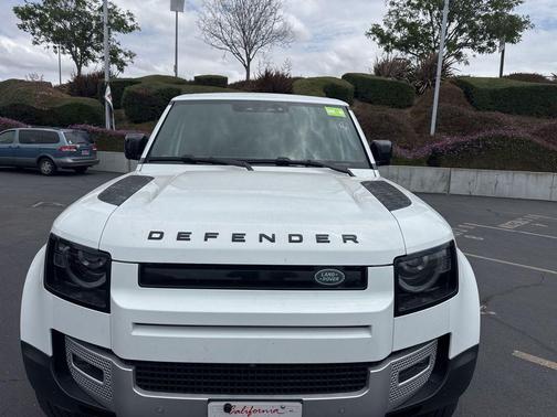 Fuji White 2025 Land Rover Defender 110 P300