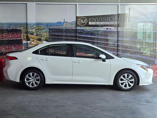 Ice Cap 2024 Toyota Corolla LE