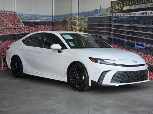 Ice Cap 2026 Toyota Camry SE