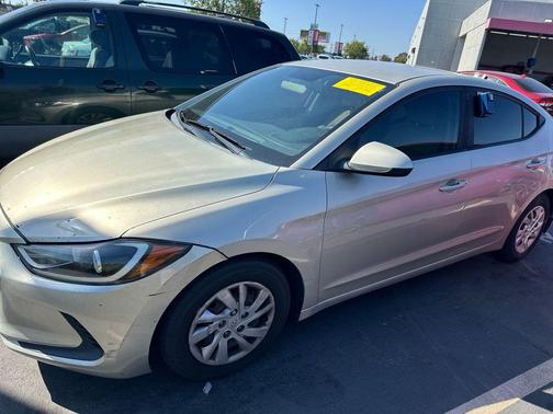 Mineral Beige 2018 Hyundai ELANTRA SE