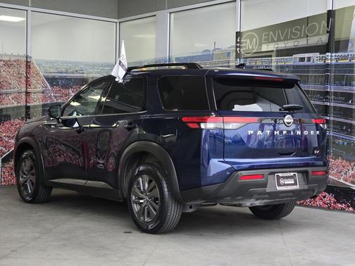 2024 Nissan Pathfinder SV FWD