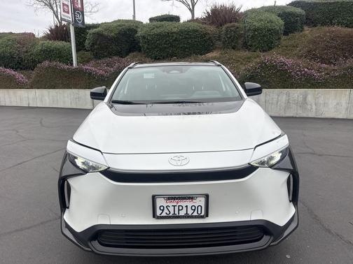 2025 Toyota bZ4X XLE