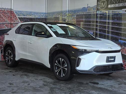 2025 Toyota bZ4X XLE