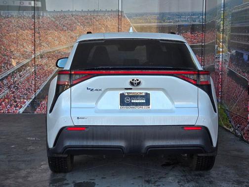 2025 Toyota bZ4X XLE