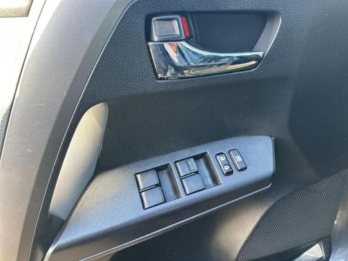 2017 Toyota RAV4 Hybrid XLE