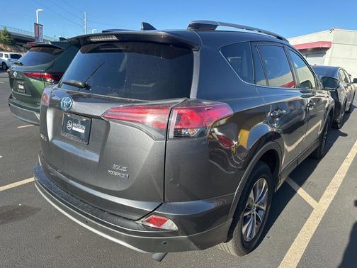 2017 Toyota RAV4 Hybrid XLE