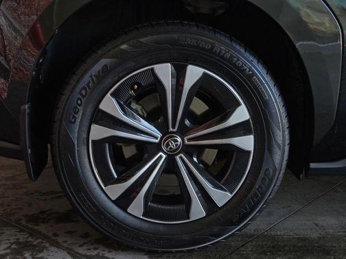 2024 Toyota bZ4X XLE