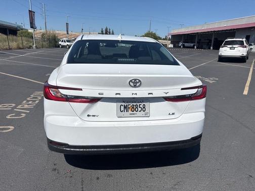 Ice Cap 2025 Toyota Camry LE