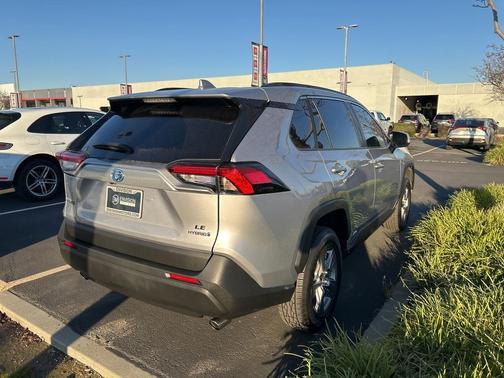 2022 Toyota RAV4 Hybrid LE