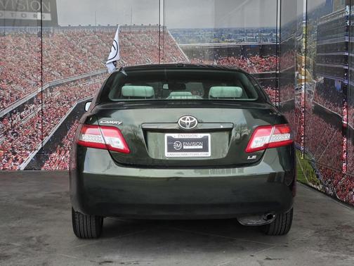 2010 Toyota Camry LE