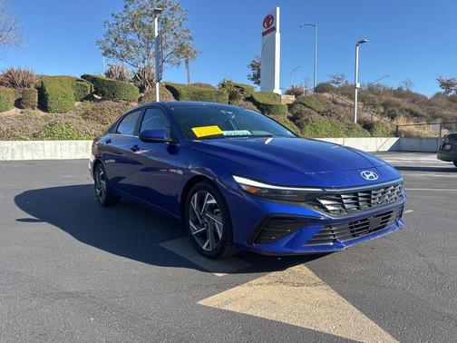 2024 Hyundai ELANTRA SEL