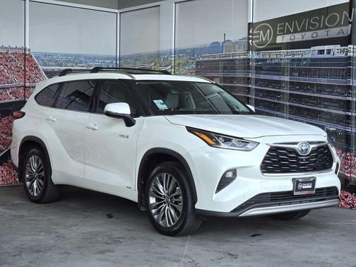 2020 Toyota Highlander Hybrid Platinum