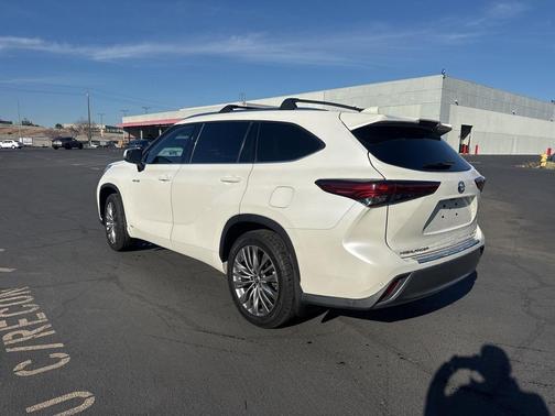 2020 Toyota Highlander Hybrid Platinum