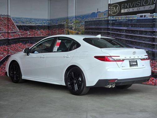 Ice Cap 2026 Toyota Camry SE