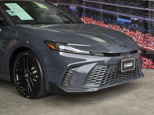 Underground 2025 Toyota Camry SE