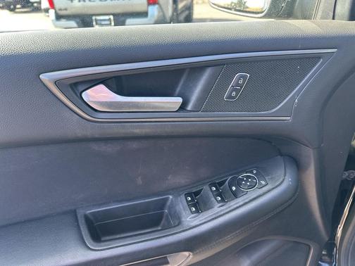 2017 Ford Edge SE