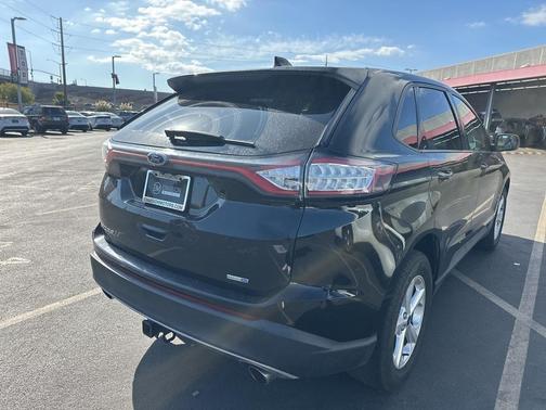 2017 Ford Edge SE