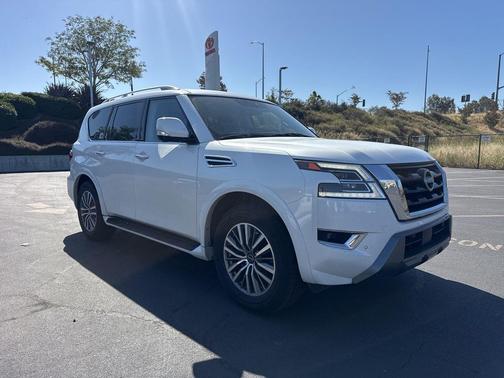 Aspen White Tricoat 2024 Nissan Armada SL 2WD