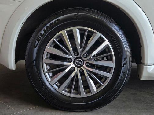 Aspen White Tricoat 2024 Nissan Armada SL 2WD