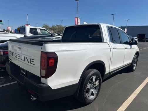 Platinum White Pearl 2024 Honda Ridgeline RTL