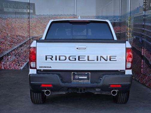 Platinum White Pearl 2024 Honda Ridgeline RTL