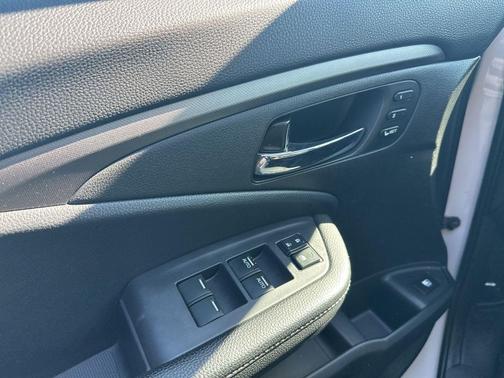 Platinum White Pearl 2024 Honda Ridgeline RTL