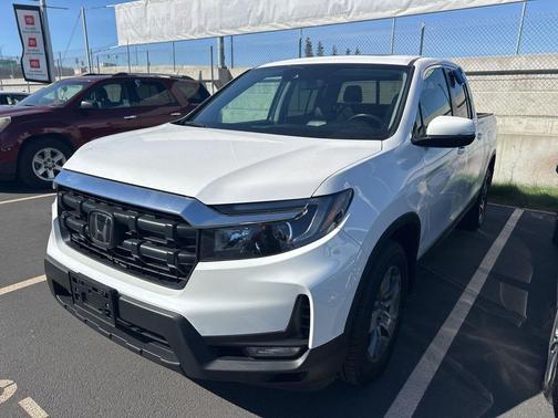 Platinum White Pearl 2024 Honda Ridgeline RTL