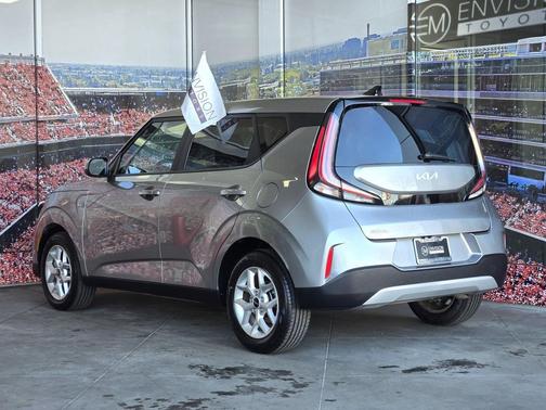 2024 Kia Soul LX