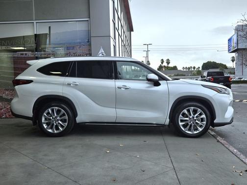 2023 Toyota Highlander Limited