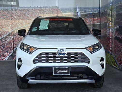 2021 Toyota RAV4 Hybrid SE