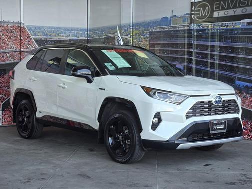 2021 Toyota RAV4 Hybrid SE