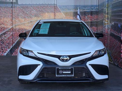 2022 Toyota Camry SE