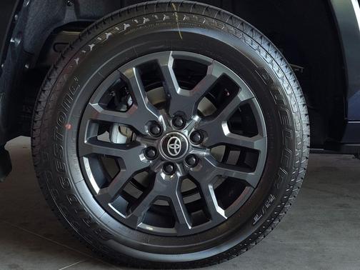 2025 Toyota Sequoia Platinum