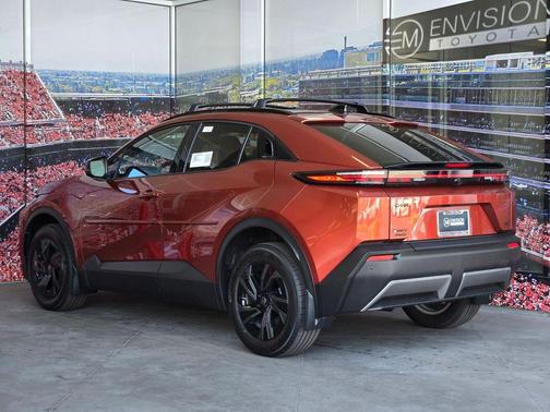 Tandoori 2026 Toyota C-HR SE