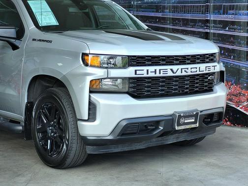Silver Ice Metallic 2021 Chevrolet Silverado 1500 Custom