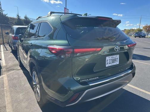 2023 Toyota Highlander Platinum