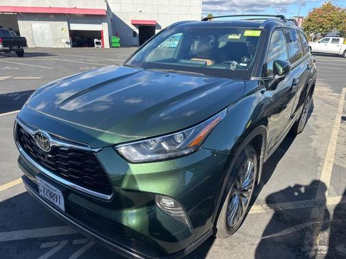 2023 Toyota Highlander Platinum