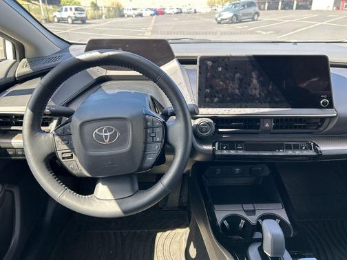2025 Toyota Prius XLE